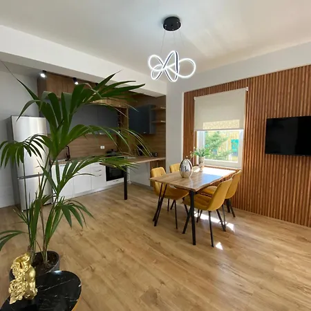 Hira Apartment